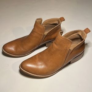 MATISSA Wilder Leather Ankle Booties-Size 6.5
